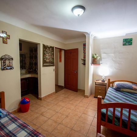Santa Maria Del Lago Guest House San Pedro La Laguna Exterior photo