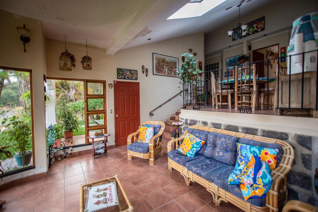 Santa Maria Del Lago Guest House San Pedro La Laguna Exterior photo
