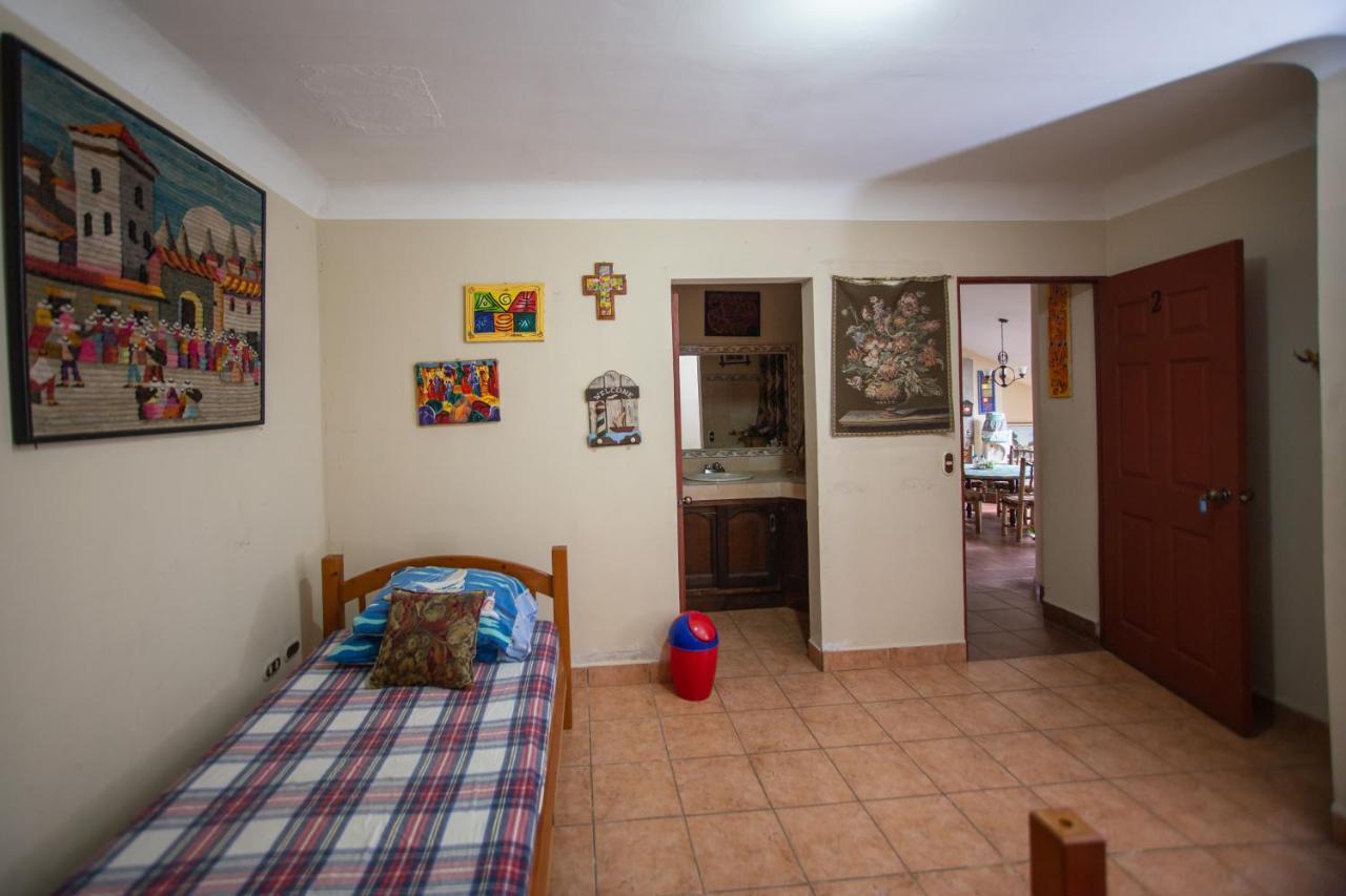 Santa Maria Del Lago Guest House San Pedro La Laguna Exterior photo