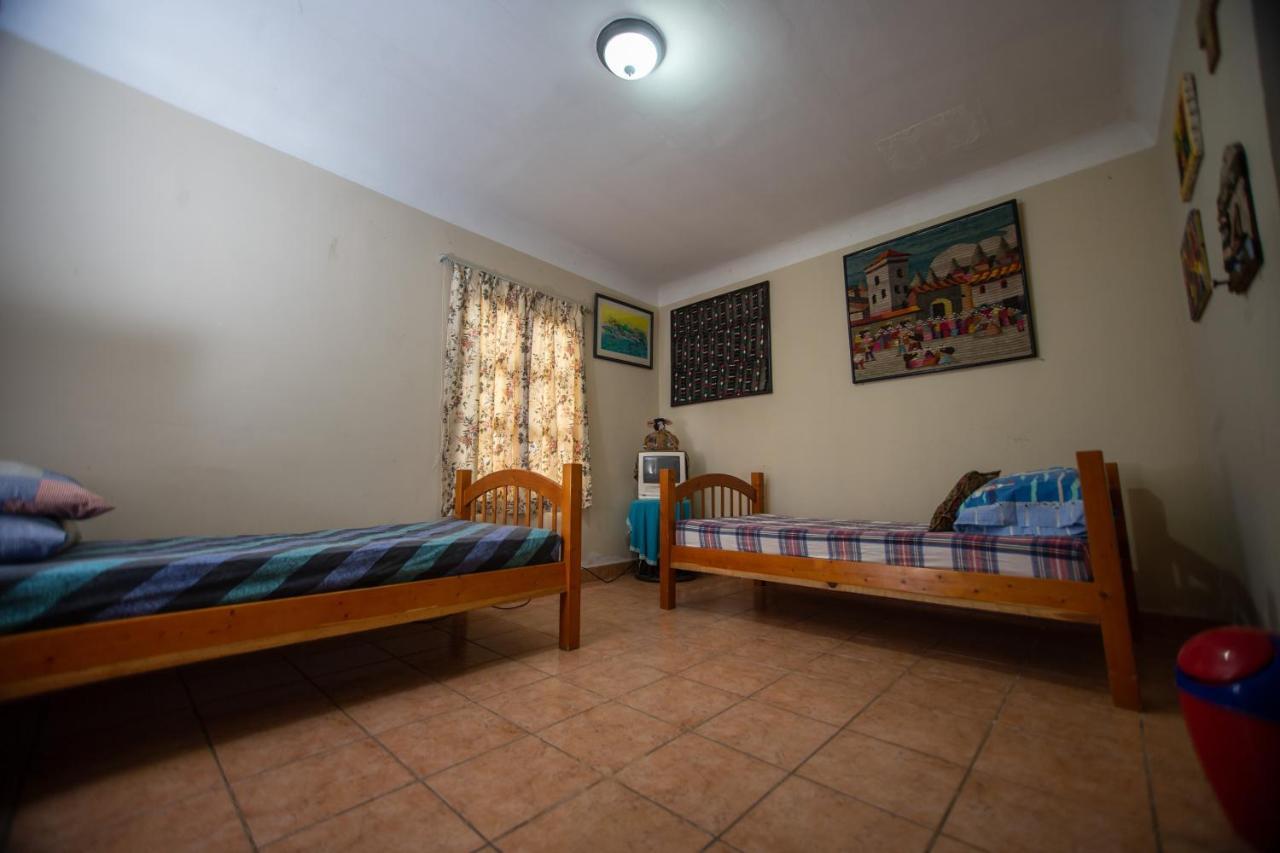Santa Maria Del Lago Guest House San Pedro La Laguna Exterior photo