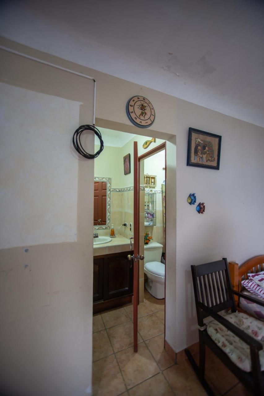 Santa Maria Del Lago Guest House San Pedro La Laguna Exterior photo