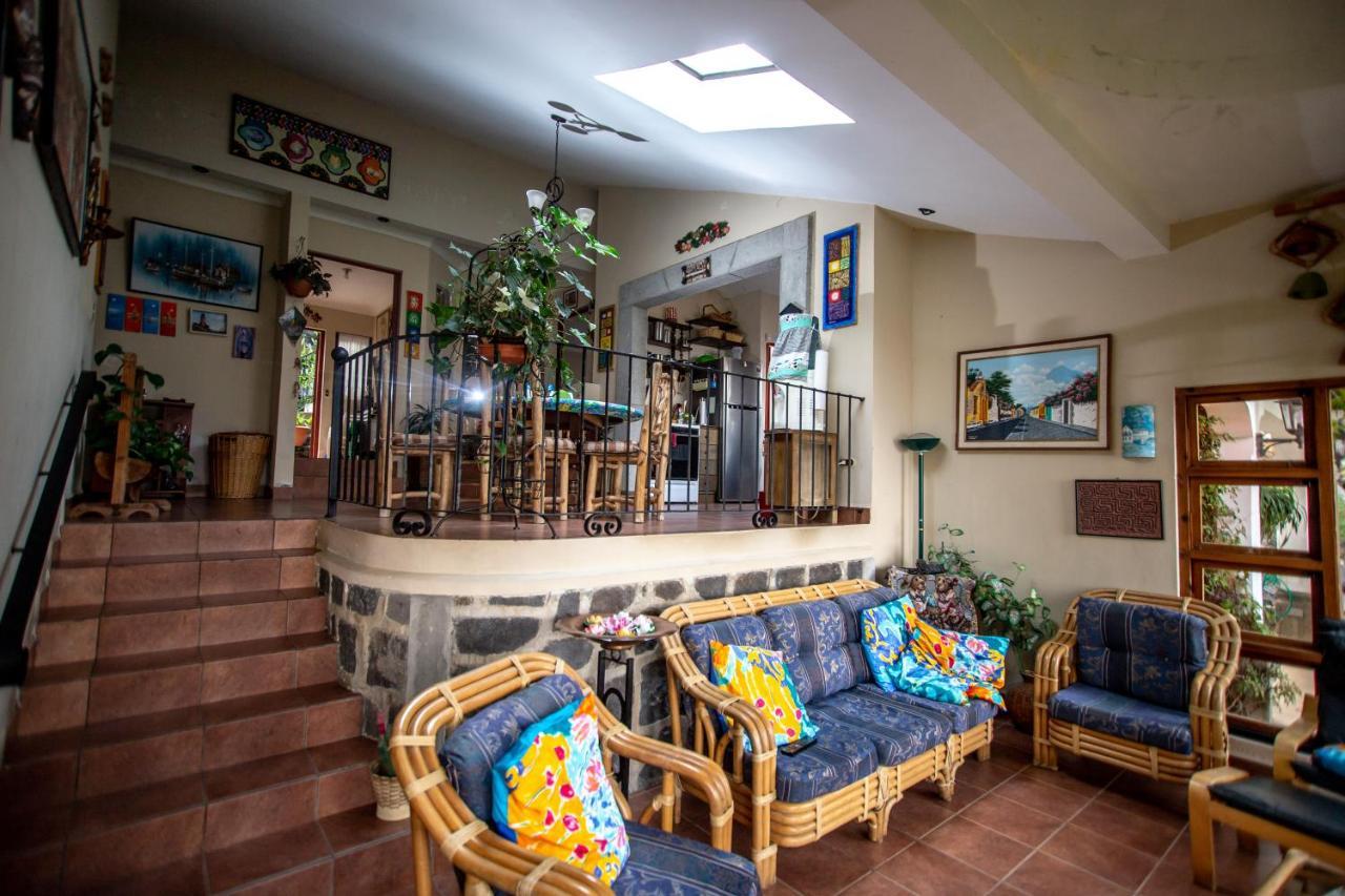 Santa Maria Del Lago Guest House San Pedro La Laguna Exterior photo